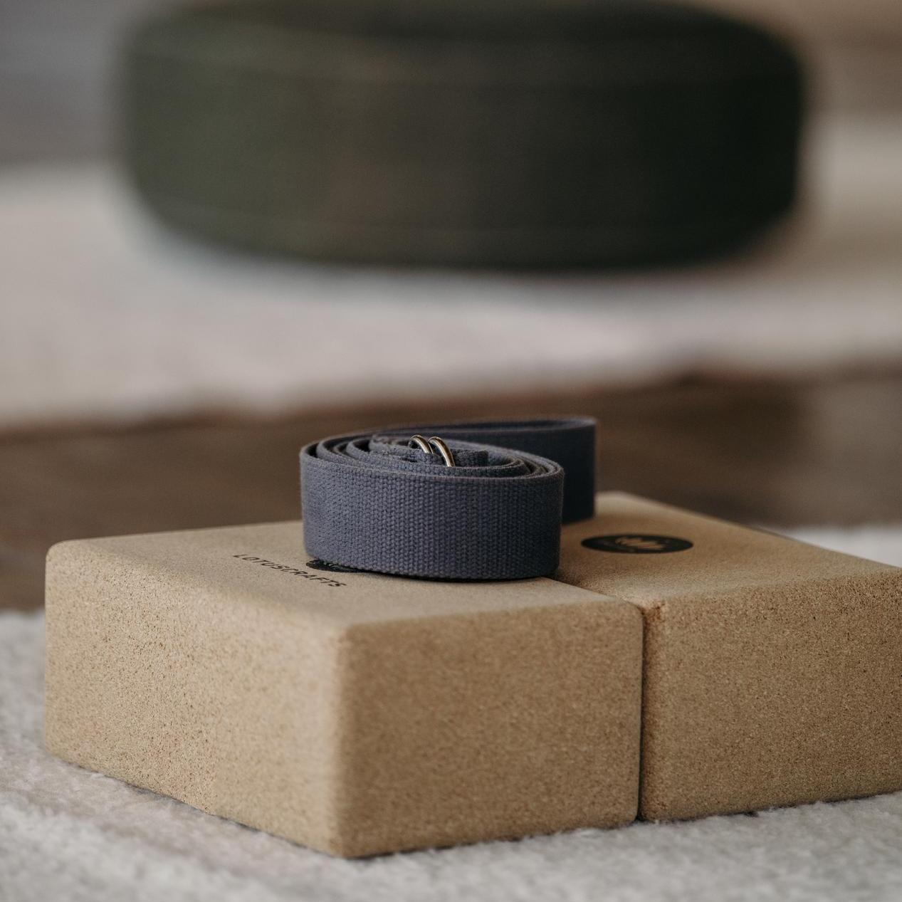 Yoga-Equipment-Wellness-KraftquelleFANNY-Wellnesshotel-Allgaeu