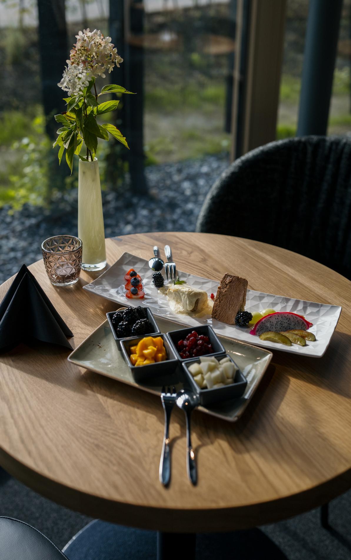 Essen-ZweiTeller-Genuss-Kulinarik-Xavers-Restaurant-KraftquelleFANNY-Wellnesshotel-Allgaeu