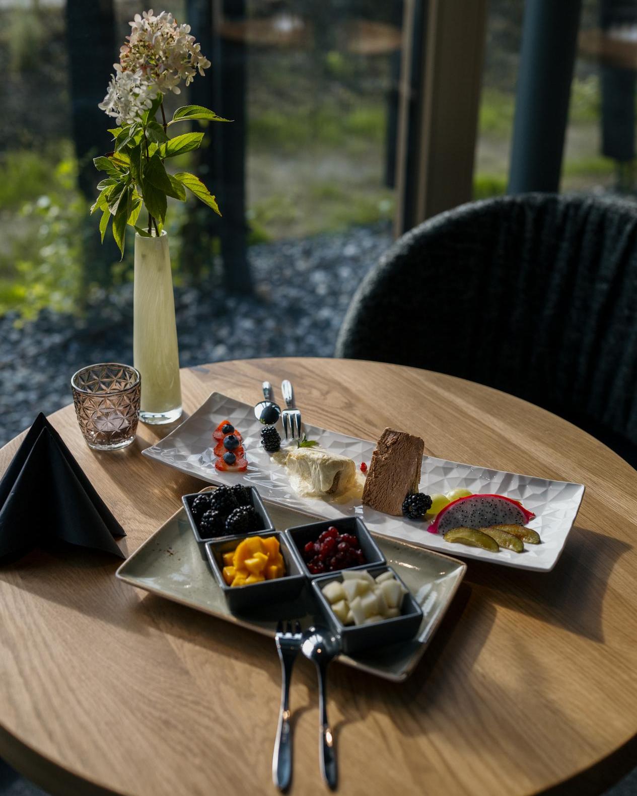 Essen-ZweiTeller-Genuss-Kulinarik-Xavers-Restaurant-KraftquelleFANNY-Wellnesshotel-Allgaeu