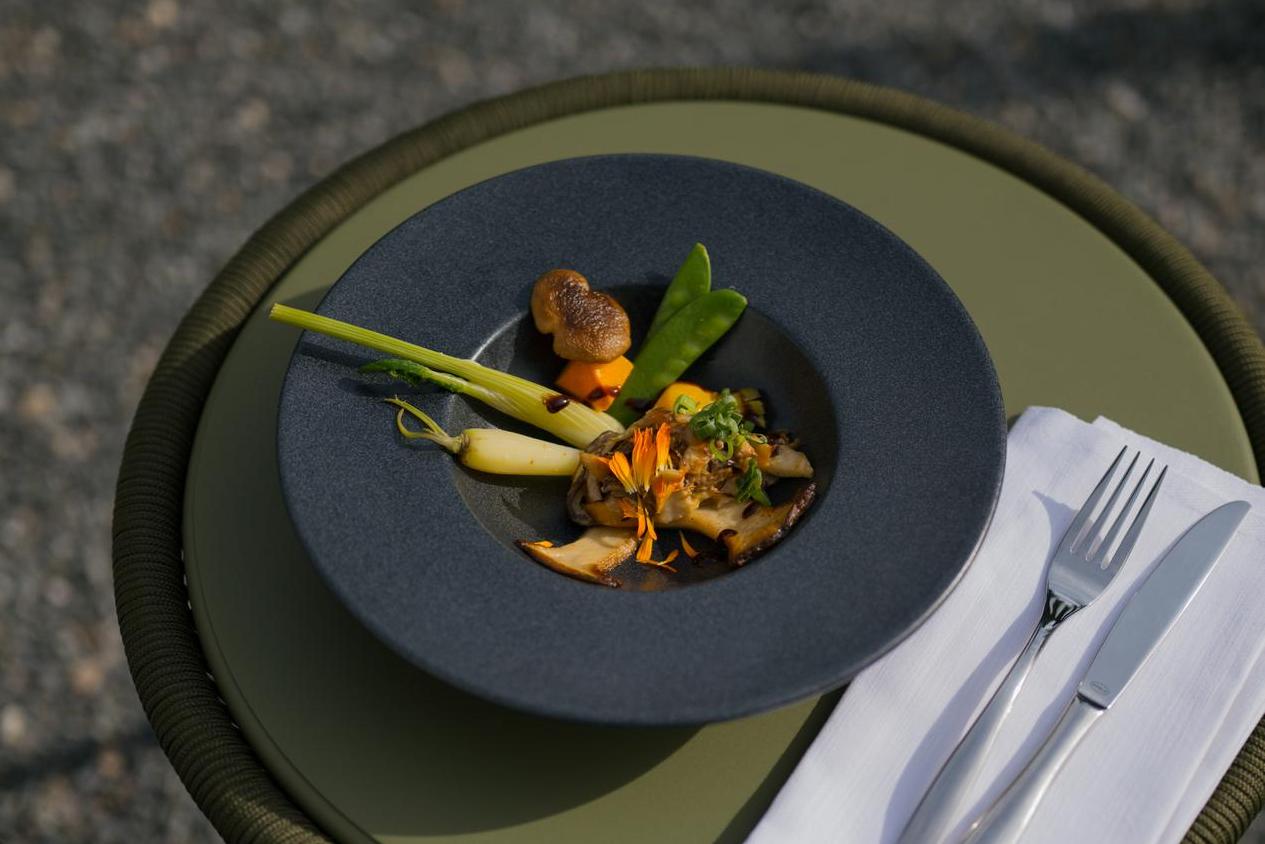 Teller_mit_Essen_Kulinarik_Genuss_KraftquelleFanny_Wellnesshotel_Allgaeu