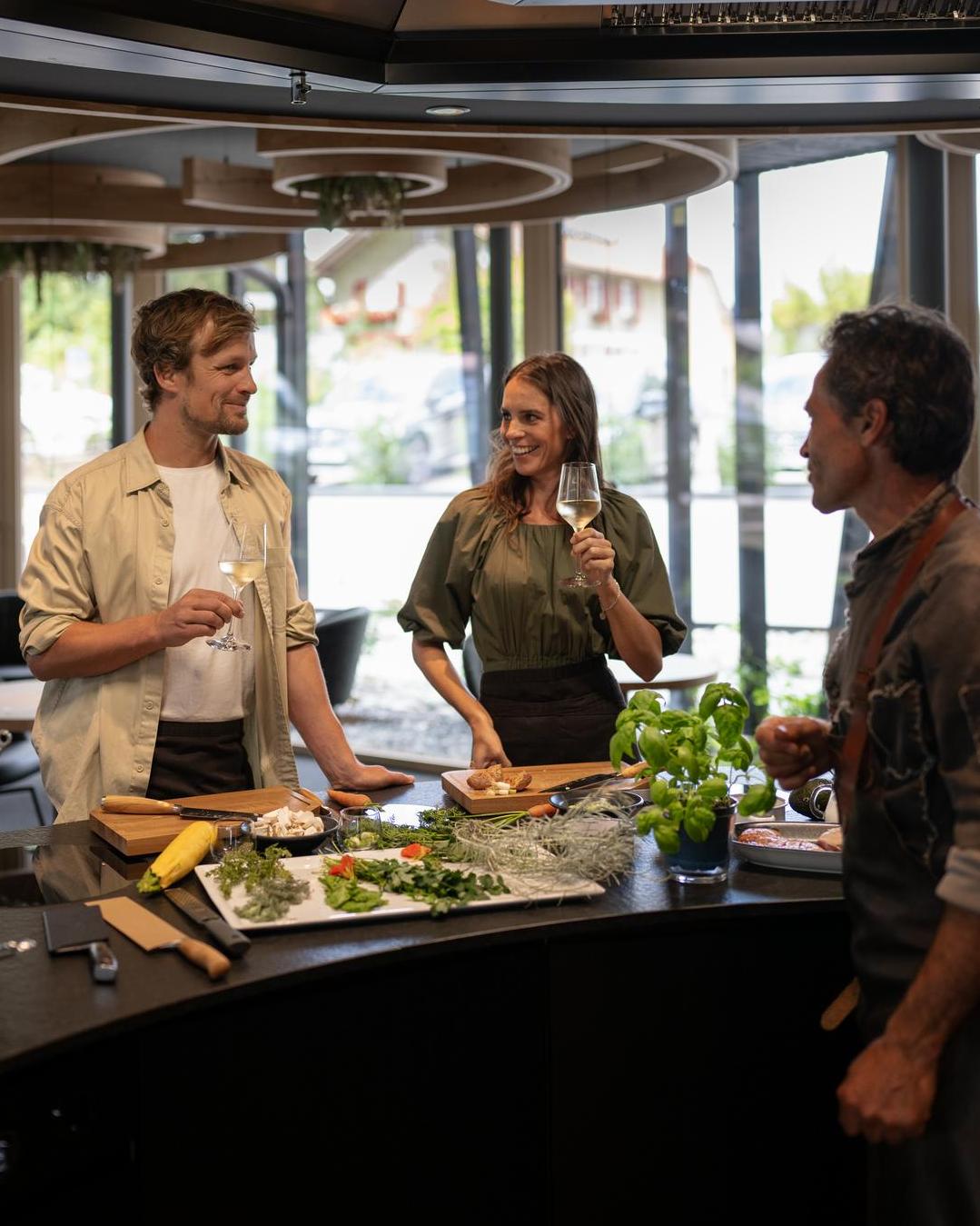 Kulinarik_Kochworkshop_Chefkoch_Frank_Uebelhoer_Genuss_KraftquelleFANNY_Wellnesshotel_Allgaeu