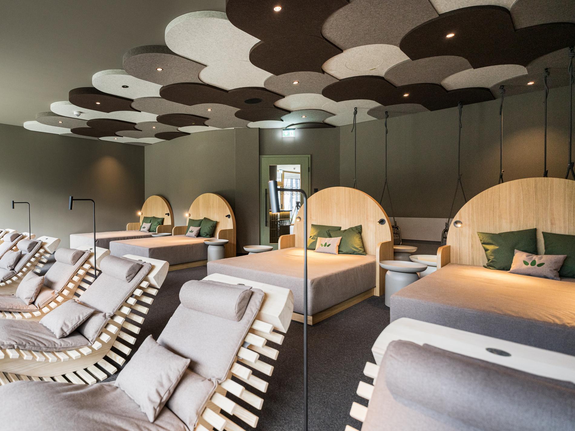 Spa-Ruheraum-Kanapee-KraftquelleFANNY-Wellnesshotel-Allgaeu